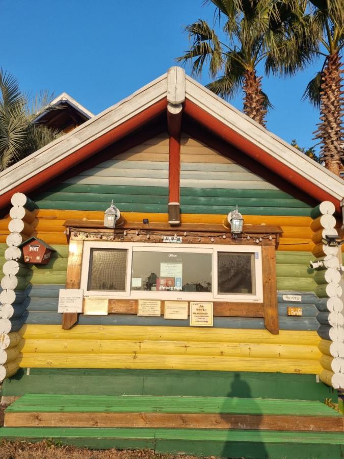 Jungmun Log Pension&Resort Seogwipo Luaran gambar