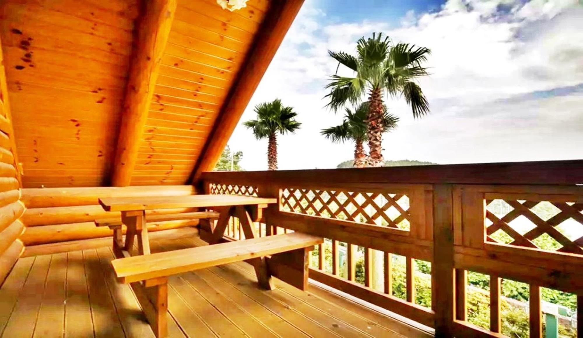 Jungmun Log Pension&Resort Seogwipo Luaran gambar
