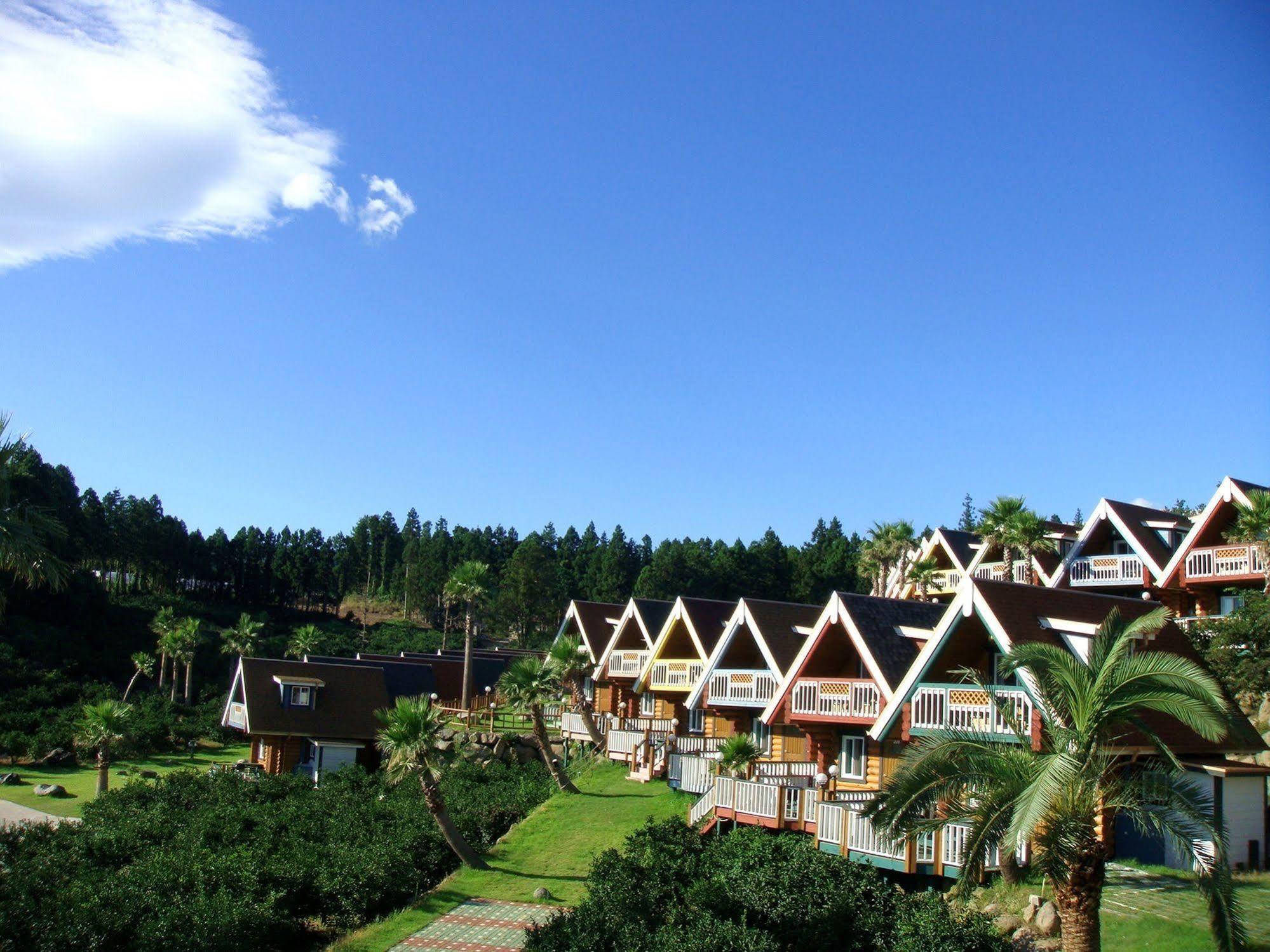 Jungmun Log Pension&Resort Seogwipo Luaran gambar